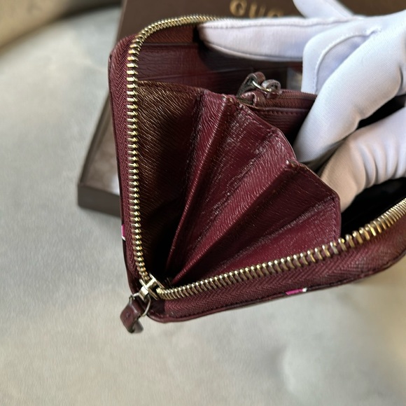 GUCCI LIMITED EDITION HEART CONTINENTAL LONG ZIPPY WALLET π― AUTHENTIC - Picture 9 of 16